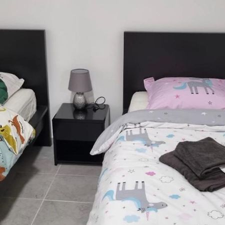 R1/Logement Proche De Paris - Villiers Le Bel מראה חיצוני תמונה