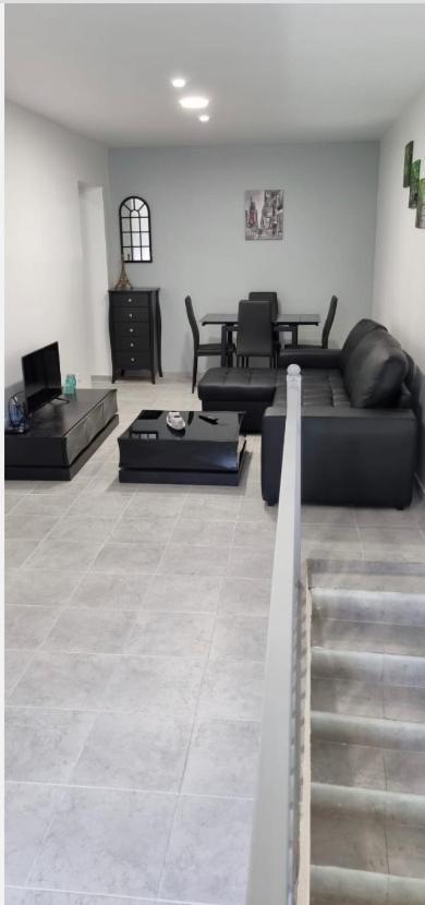 R1/Logement Proche De Paris - Villiers Le Bel מראה חיצוני תמונה